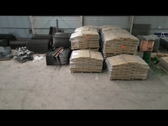 بدأت مجموعة جديدة من الحواجز الدفاعية تجمع