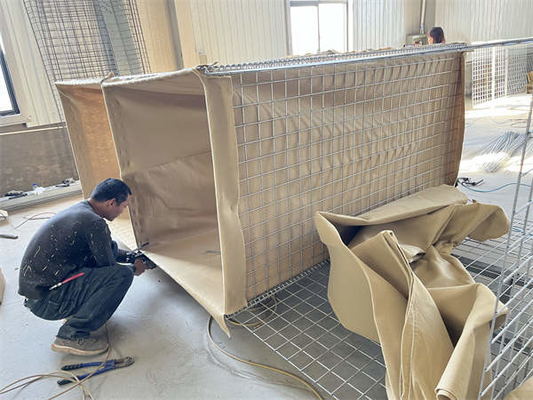 5mm سلك الحاجز الدفاعي 20 خلية 1*1*1M 1*1*5M المرونة الأسود لحام الشبكة درع الحارس
