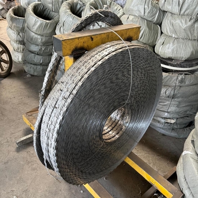حرارة غطس الغلاف الصلب Cbt65 Bto30 Bto-22 رول كونسيرتينا مزدوج الخيوط شفرة الحلاقة الأسلاك الشائكة