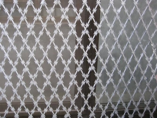 سلك شائك من الجودة العالية 0.5mm-5.0mm سلك شائك مغلف Bto-12 غلف الحلاقة الحاجز الحاجز