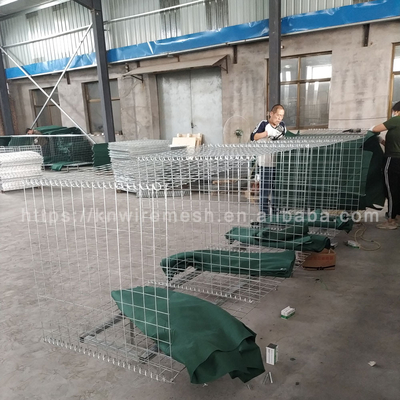 الحواجز الدفاعية للحصون / الحواجز الحماية للنهر مع النسيج الأرضي الأخضر / الرمال في بوركينا فاسو