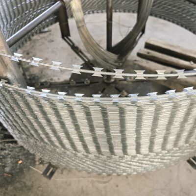 KN Galvanized Barbed Wire Security Fencing With Barbed Blade From China Razor Wire