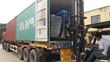 استخدام جدران السجون طول 200 متر خيط واحد سلك شائك معدني ساخن