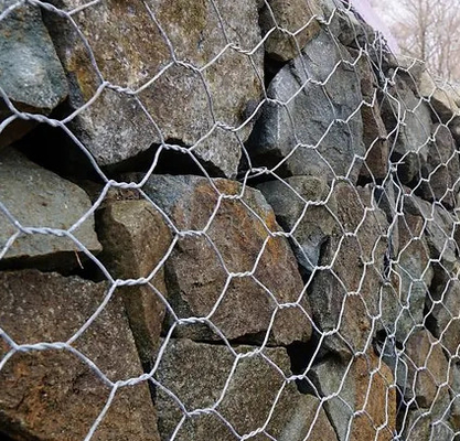 شوكسين حار الغلفاني 60 * 80mm حفرة 2.7mm شبكة الأسلاك سلة غابيون لمكافحة الفيضانات