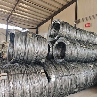 تراجع الساخنة المجلفن بليد الأسلاك الشائكة الحلاقة الأسلاك الشائكة مزرعة الأمن المضادة للتسلق