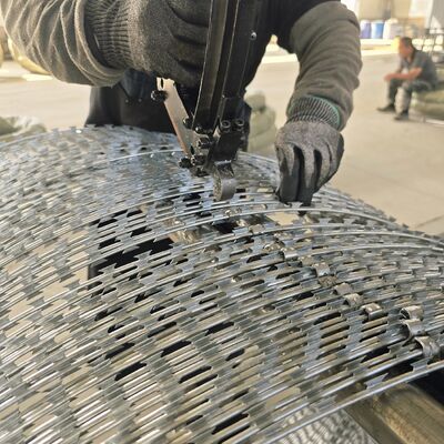 Highly Ductile Anti-Climbing Corrosion-Resistant Razor Barbed Wire Mesh for Security Fence