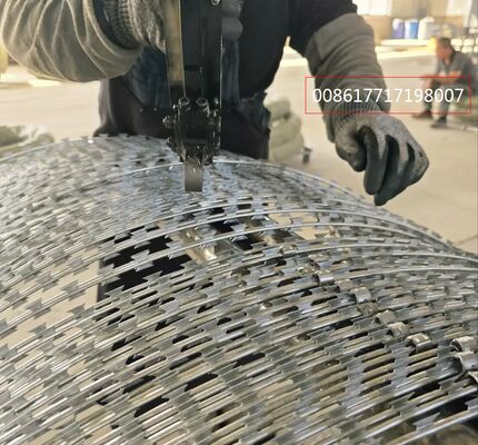 سلك شائك بشفرات حلاقة يتم توريده مباشرة من المصنع لسياج حدود السجن والمزرعة