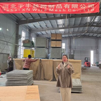 حاجز دفاعي قوي مصمم لمكافحة الفيضانات الدفاع العسكري وحماية الفنادق مع مواد دائمة والانتهاءات المقاومة للتآكل