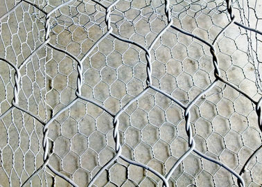 1 × 1 × 1 أقفاص حائط التراب الزنك المغلفة مربع التراب سداسي لمشروع ضفة النهر