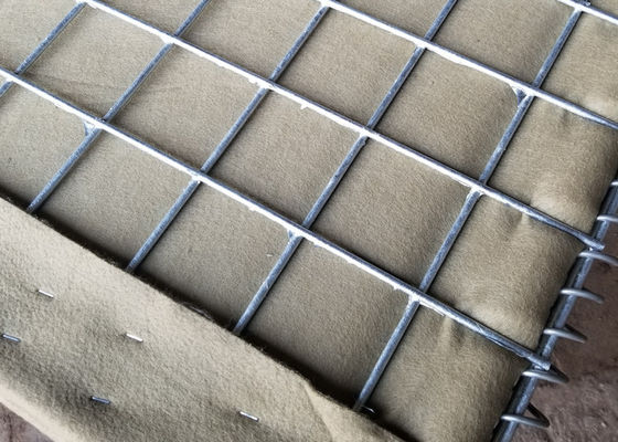 جدار حماية الحافة العسكرية 4 مم Hesco Mil 10 Bastion Barrier Fence